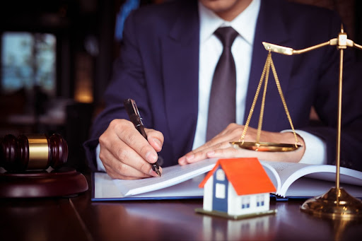 Real estate lawyers in Calgary